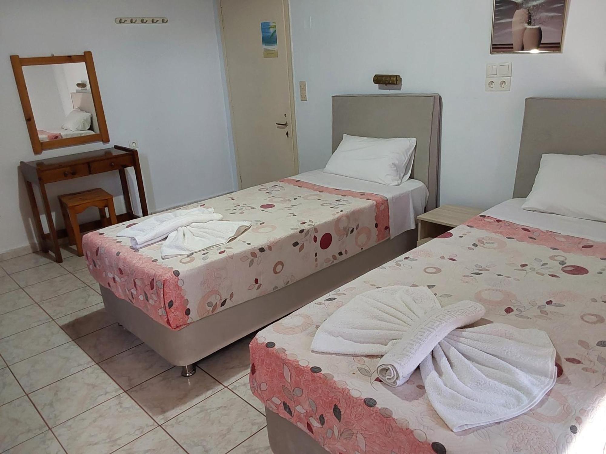 Amadeus Hawaii Apartments & Studios Sidari  Phòng bức ảnh
